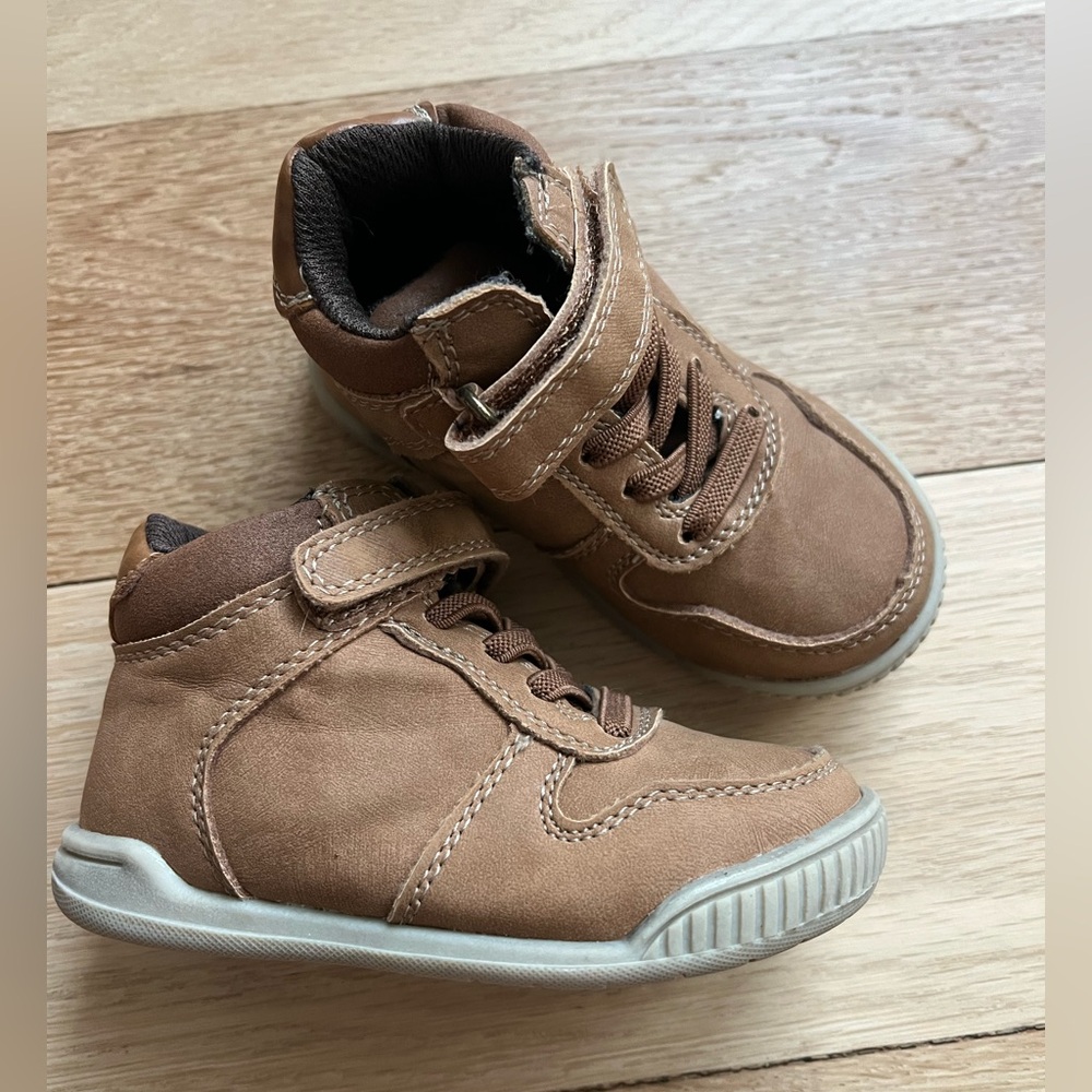 New Toddler boots